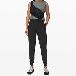 Lululemon Wanderer Jogger 25”, High Rise, Black